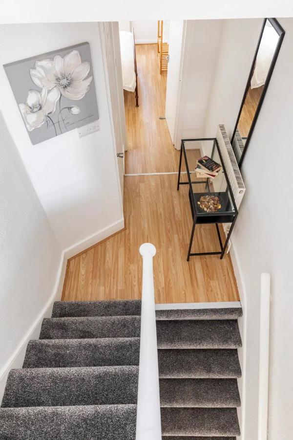 Large, Bright And Spacious 3 Bed Flat In Londra Dış mekan fotoğraf