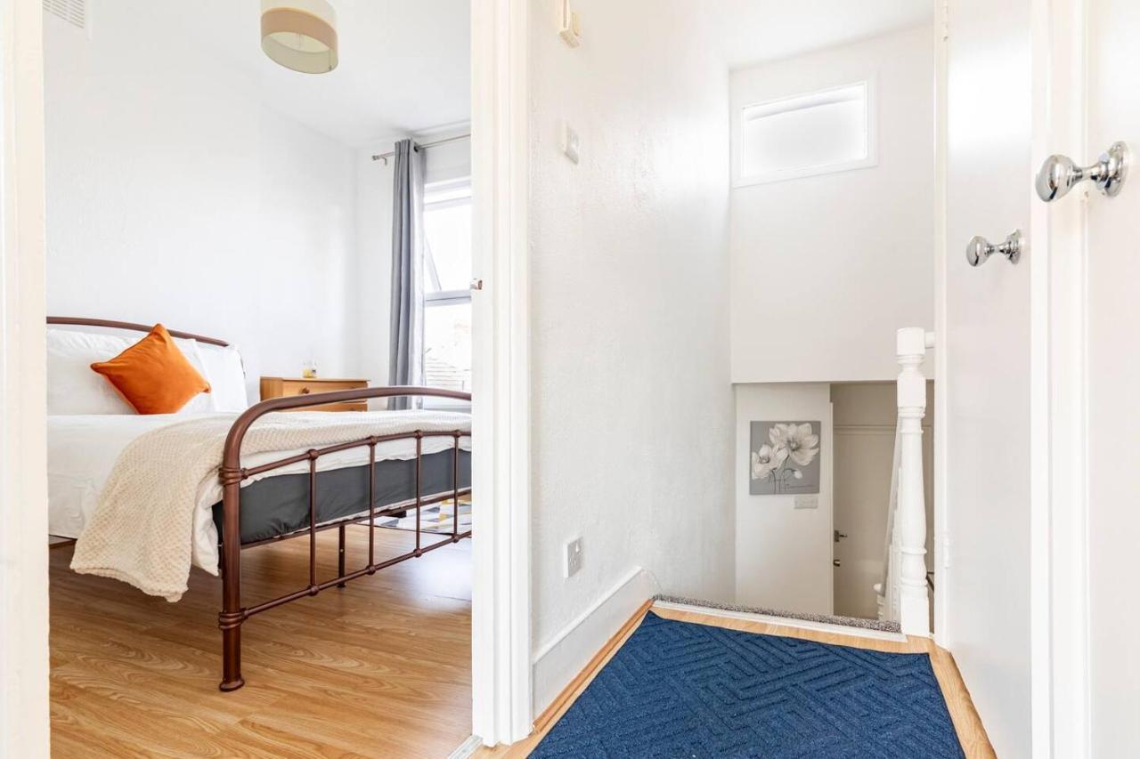 Large, Bright And Spacious 3 Bed Flat In Londra Dış mekan fotoğraf