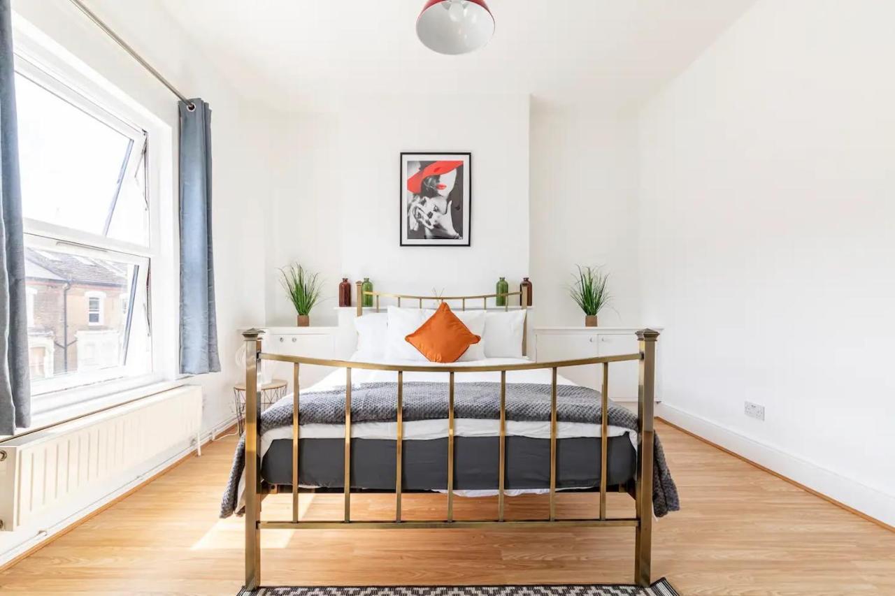 Large, Bright And Spacious 3 Bed Flat In Londra Dış mekan fotoğraf