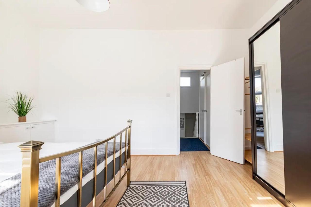 Large, Bright And Spacious 3 Bed Flat In Londra Dış mekan fotoğraf