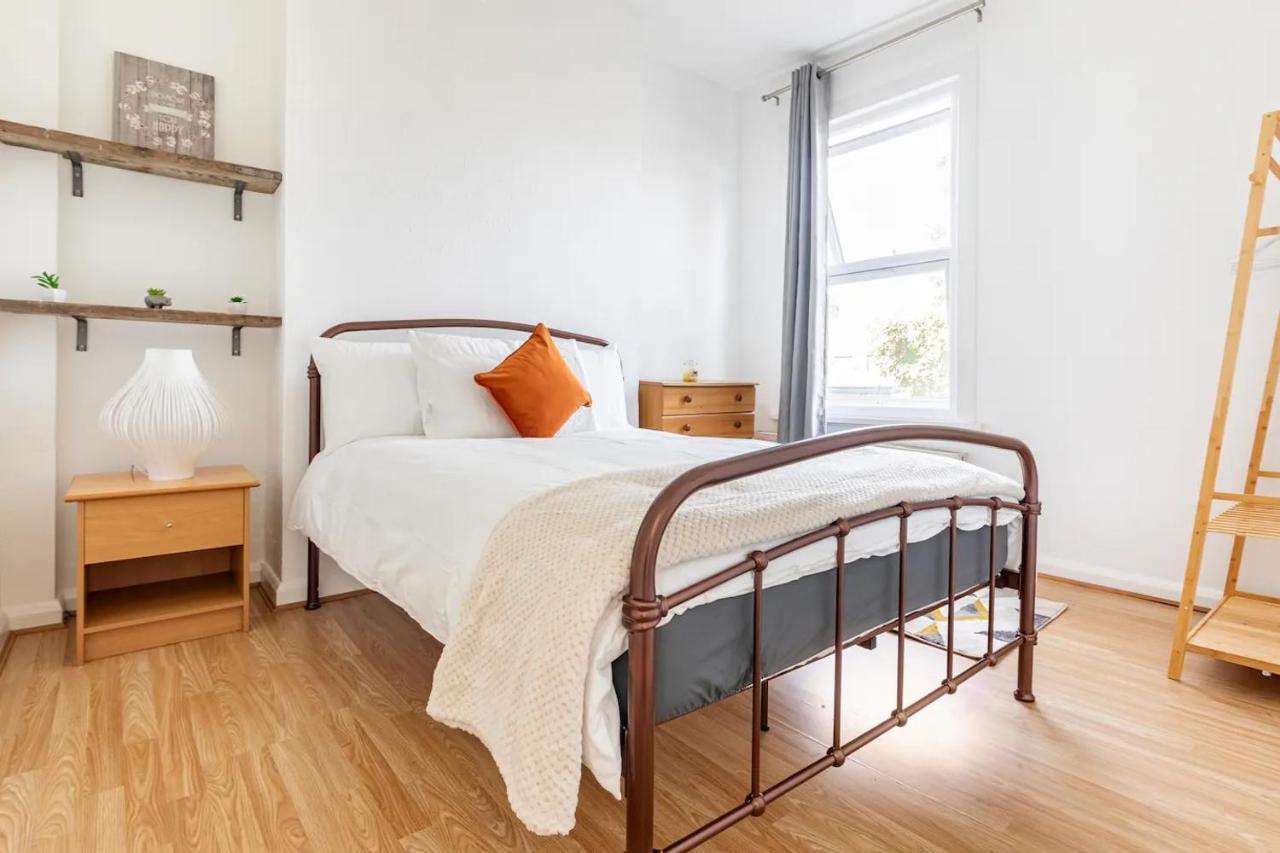 Large, Bright And Spacious 3 Bed Flat In Londra Dış mekan fotoğraf