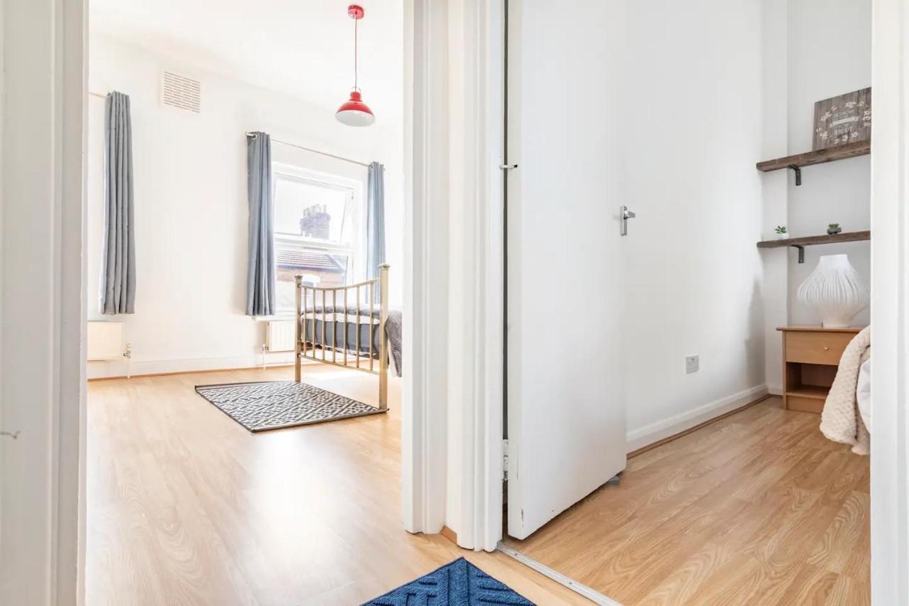 Large, Bright And Spacious 3 Bed Flat In Londra Dış mekan fotoğraf